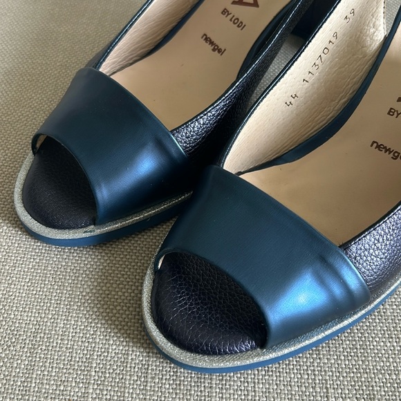 NIB Lightweight Chunky heel BLUE Leather/Metallic Slingback US 8.5/EU 39 - Picture 9 of 15